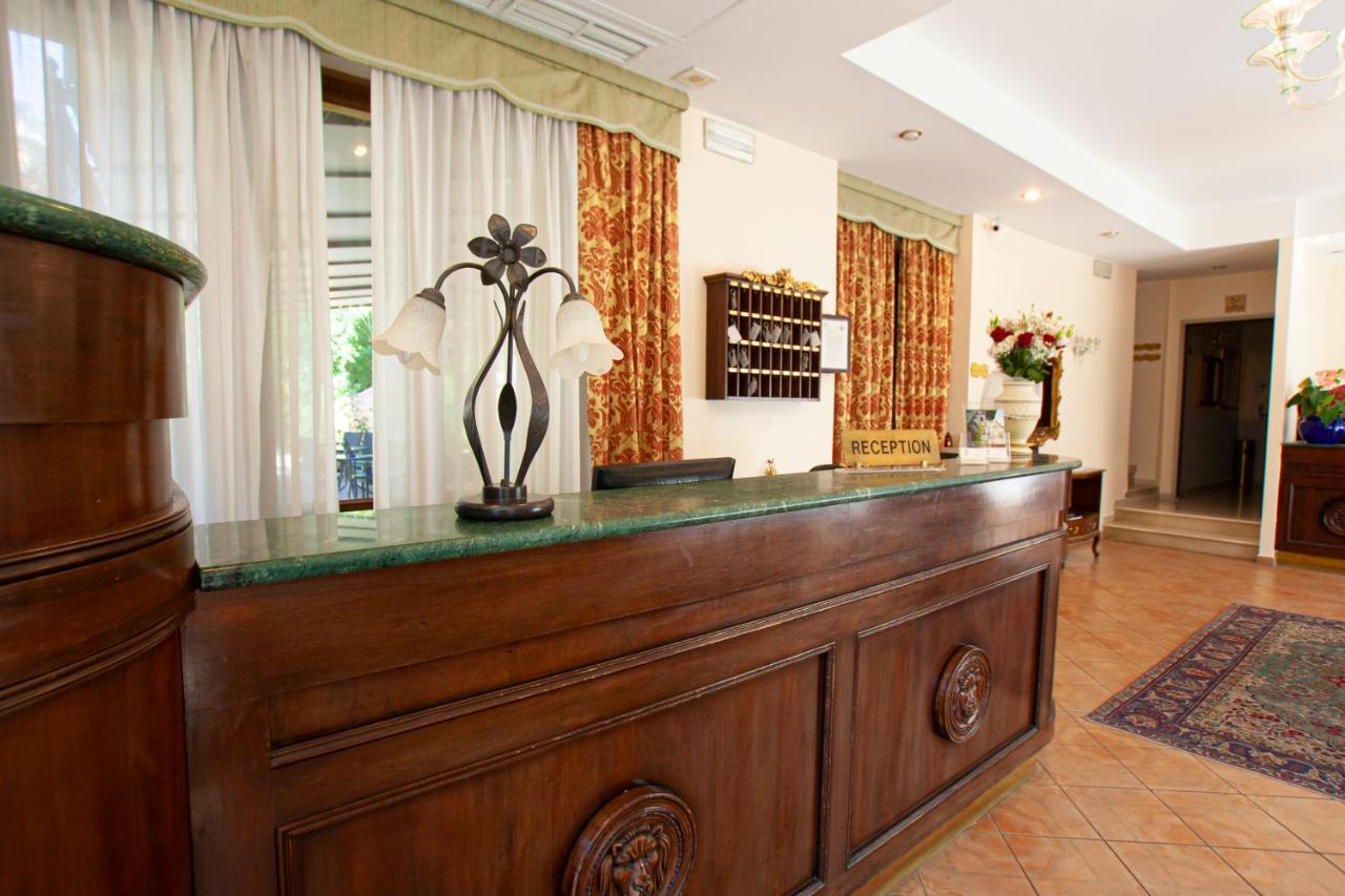 Hotel Villa Edera Lido di Venezia Kültér fotó