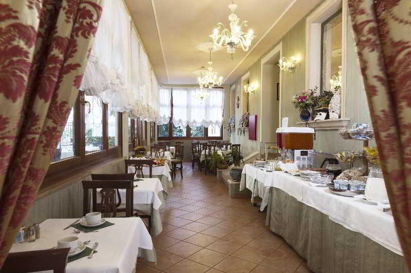Hotel Villa Edera Lido di Venezia Kültér fotó