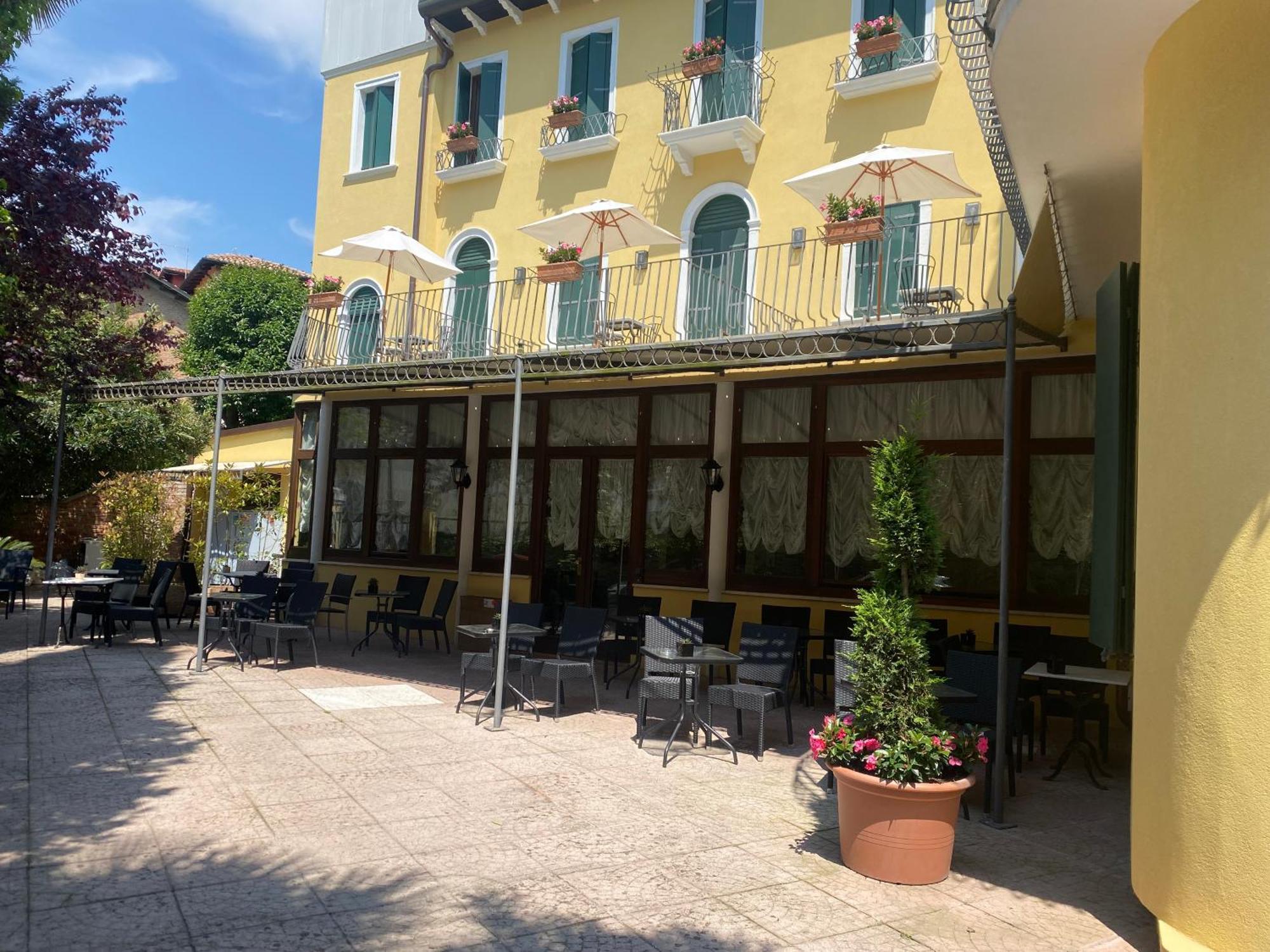 Hotel Villa Edera Lido di Venezia Kültér fotó