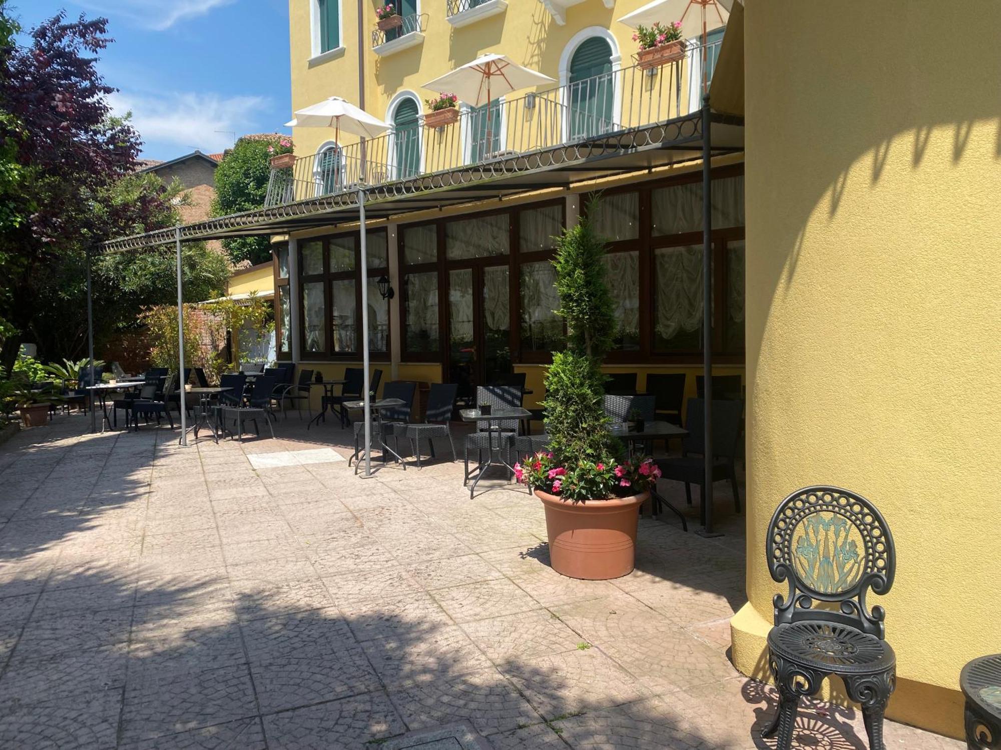 Hotel Villa Edera Lido di Venezia Kültér fotó