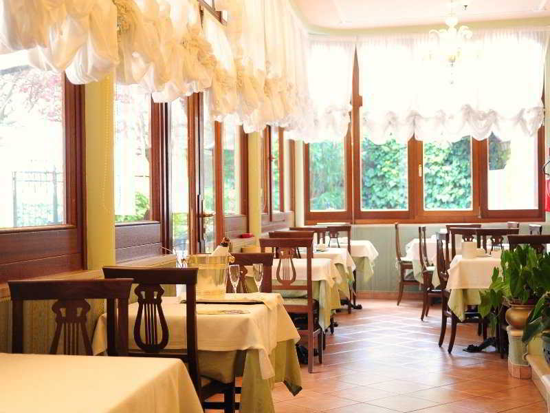 Hotel Villa Edera Lido di Venezia Kültér fotó